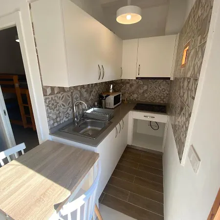 Gasthof Apartamento Muy Cerca De La Playa *